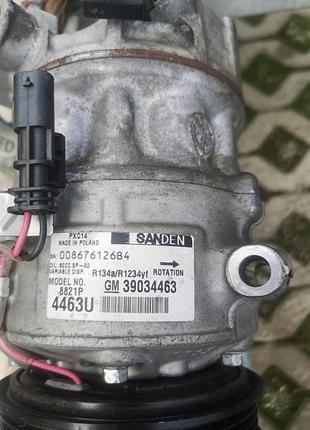 Компресор кондиціонера 39034463 opel