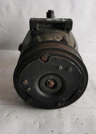Компресор кондиціонера renault 01140078 820042141