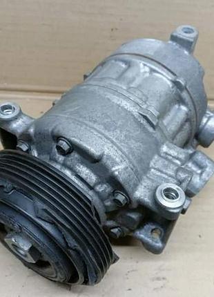 Компресор кондиціонера 4m0820803 audi a4 b9 5