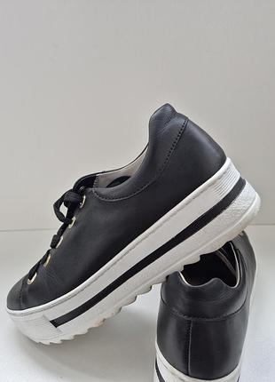 Кроссовки 39 размер 5