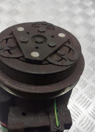 Компресор кондиціонера audi 80 b4 1.6 4a0260805aee 2