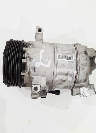 Компресор кондиціонера 926000734r renault clio