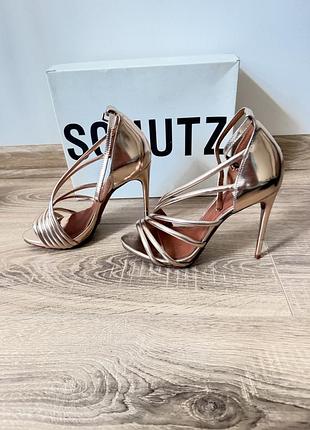 Schutz босоніжки 8,5