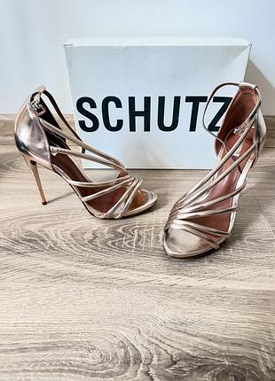 Schutz босоніжки 8,5 2