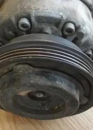 Компрессор кондиционера audi a4 b5 1.6 8v 8d0260808 2