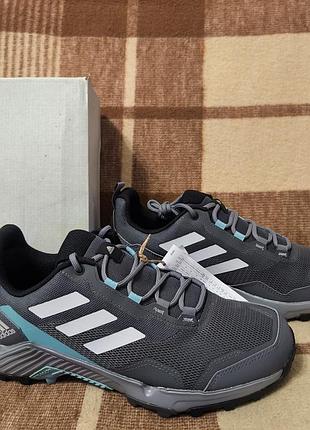 Новые кроссовки adidas