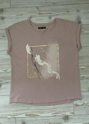 Жіноча футболка