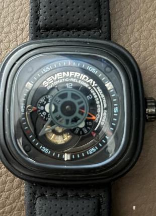 Годинник sevenfriday 2
