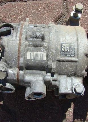 Компресор кондиціонера volkswagen golf vii 1.6 5q0820803f
