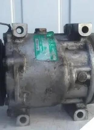 Компрессор кондиционера volvo v40 s40 7700872159