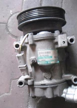 Компресор кондиціонера renault modus 8200365787