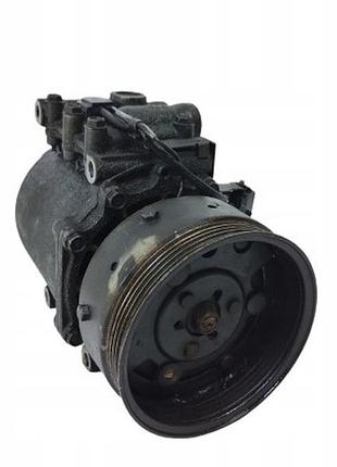 Компресор кондиціонера carisma 1.8 mr500007