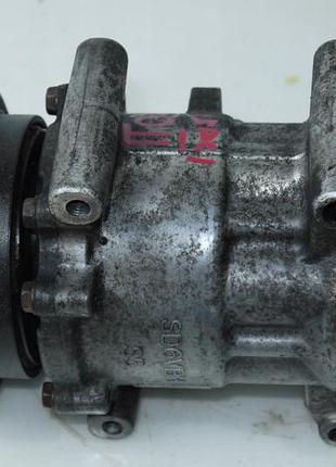 Компресор кондиціонера 8200315744 renault nissan