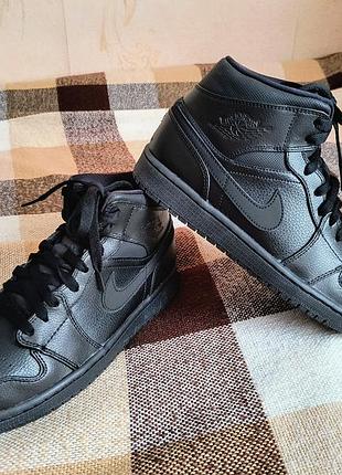 Кроссовки jordan 1 retro mid black 2