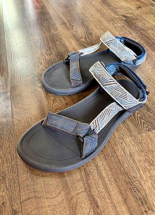 Чоловічі сандалі teva 42