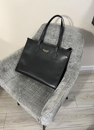 Велика шкіряна сумка guess, формат а4