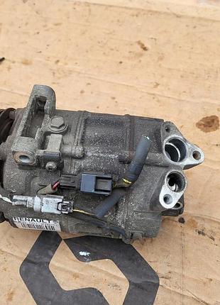 Компресор кондиціонера renault 8200561276