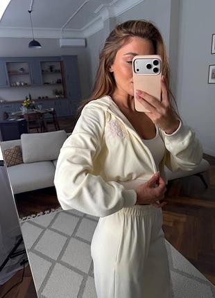 Костюм з вишивкою 5