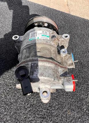Компресор кондиціонера audi a3 5q0820803c