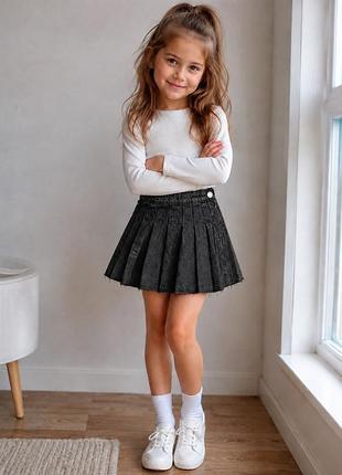 Новенька стильна спідничка zara, розмір 4-5, але дуже маломірить, буде на 3-4, на худеньку дівчинку!