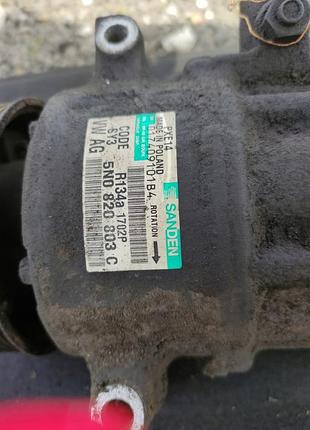 Компресор кондиціонера skoda 5n0820803c