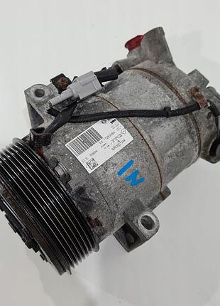 Компресор кондиціонера renault clio iv 0.9 tce 926000734r