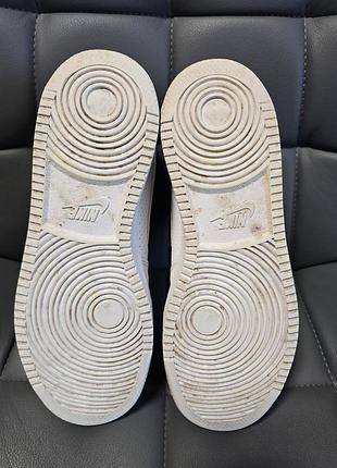 Nike court borough low 4