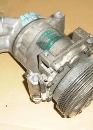 Компрессор кондиционера pompa renault clio ii 7700111182