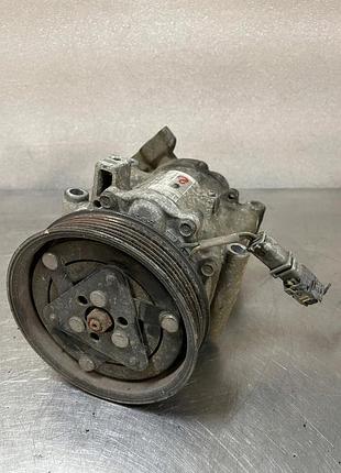 Компресор кондиціонера renault clio iii 3 8200953359