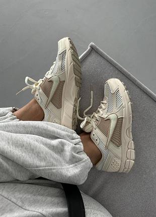 Кроссовки женские nike zoom vomero 5 | beige / ice cream
