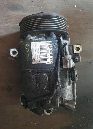 Компресор кондиціонера renault 8200561276 b trafic laguna 2.0 dci