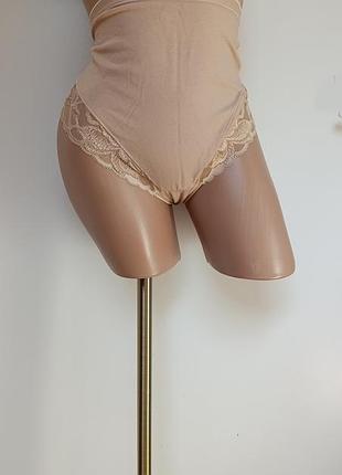 Формуючі бавовняні труси з мереживом marks & spencer.