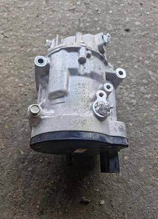 Компрессор кондиционера toyota c- hr 1.8 гібрид 042400-0370