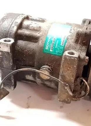 Компрессор кондиционера volvo s40 1.9 8200040681