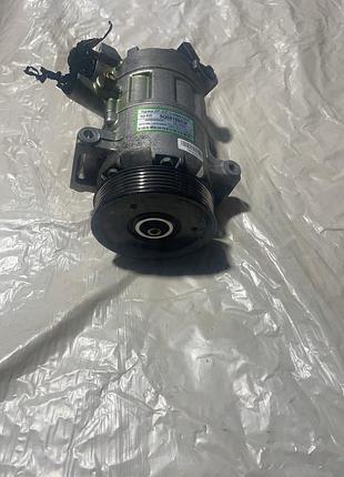 Компресор кондиціонера volkswagen golf vii 5q0816803f