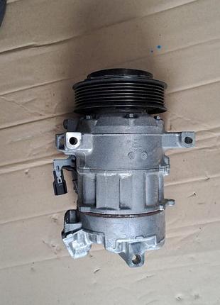 Компрессор кондиционера renault oe 926004eb0a 92600 4eb0a 3