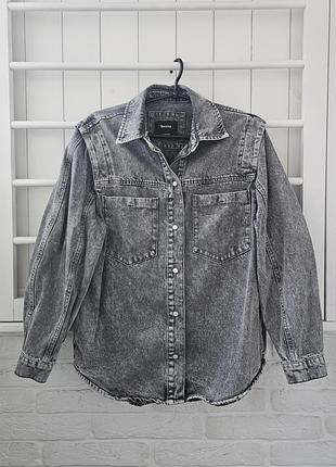 Джинсова куртка bershka,  xs