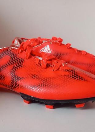 Футбольні бутси adidas f10