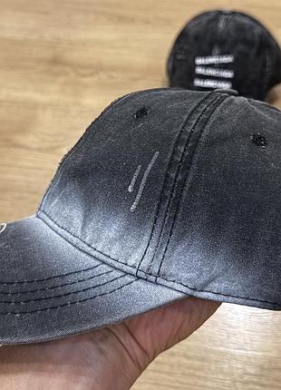 Кепка balenciaga 4