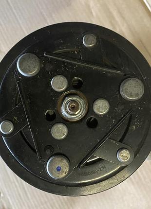 Компрессор кондиционера renault oe 926002888 3