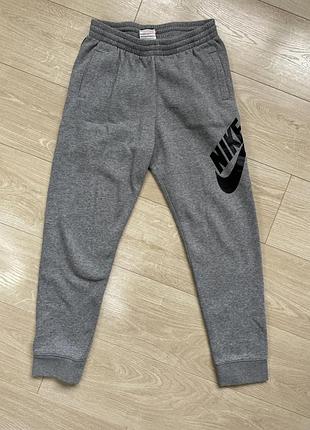 Спортивні штани nike, розмір 158–170 см, на 13–15 років