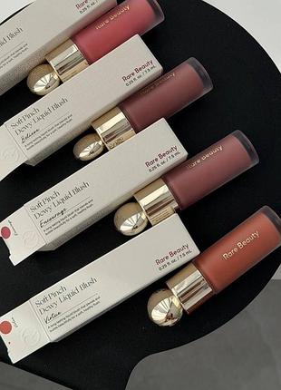 Повнорозмірні румяна rare beauty blush у відтінку virtue