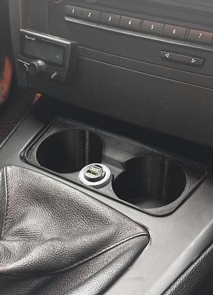 Підстаканник bmw e90/91/92