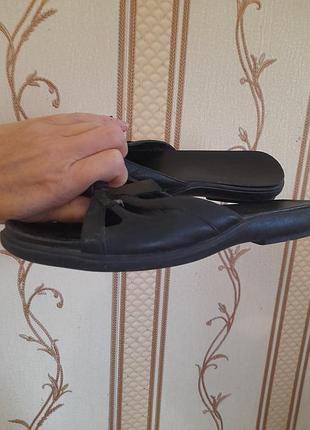 Шльпанці  шкіра  .р.38/39 . 5