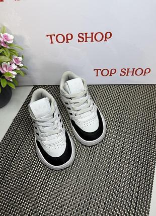 Оригинальные кроссовки для детей adidas 4