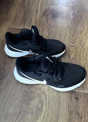 Кросівки nike 38 розмір