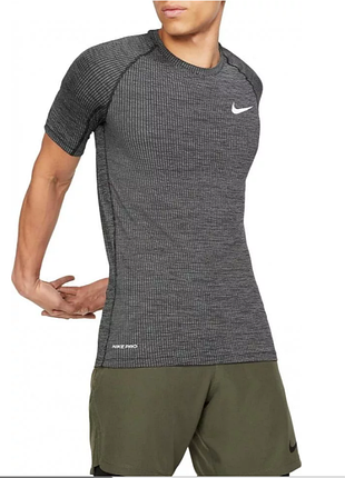 Мужская спортивная футболка nike pro slim novelty