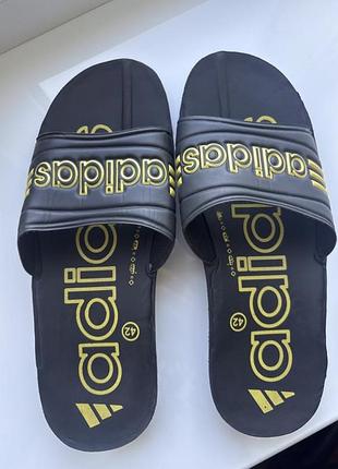 Шльопанці adidas 42 розміру