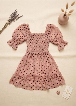 Легку та романтичну сукню в горошок від бренду cóctel de moda . ніжний та жіночний образ, який чудово підійде для прогулянок, побачень