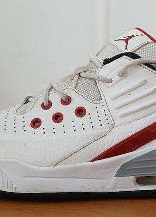 Кожание кроссовки фирми nike jordan